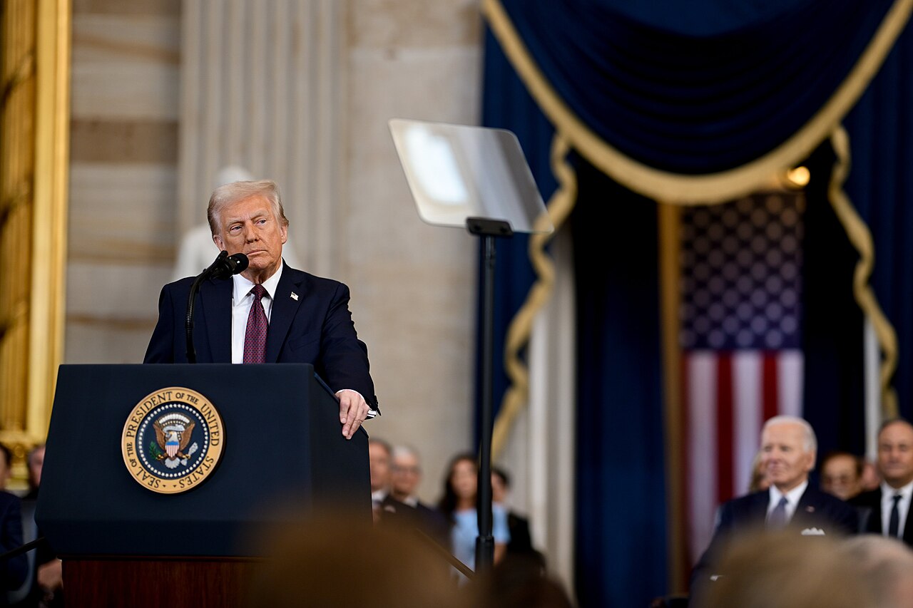 1280px-President_Donald_Trump_delivers_inaugural_address